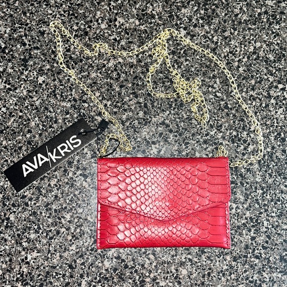 Ava/Kris coin bag with gold strap NWT - Picture 1 of 5